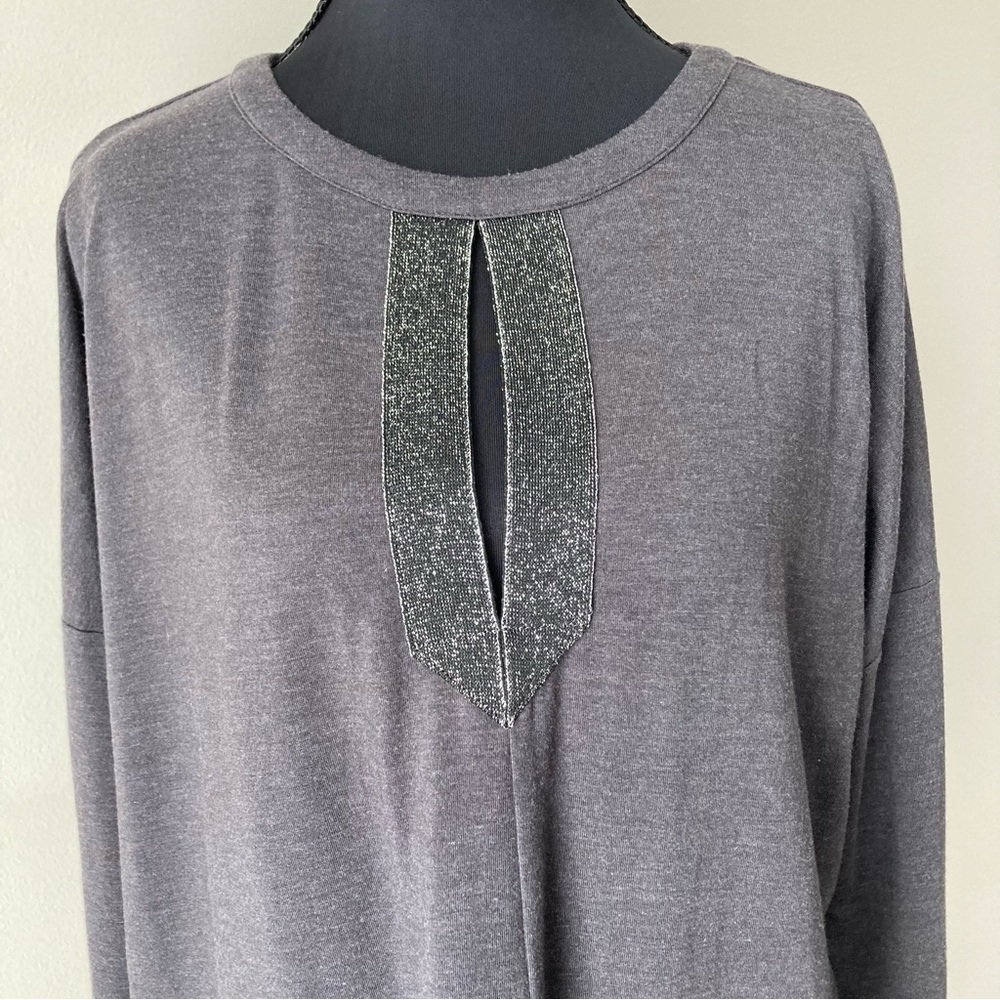 J. Jill Long Tunic Top Keyhole Subtle Shimmer Sparkle Detail Dark Gray Small - Picture 2 of 10